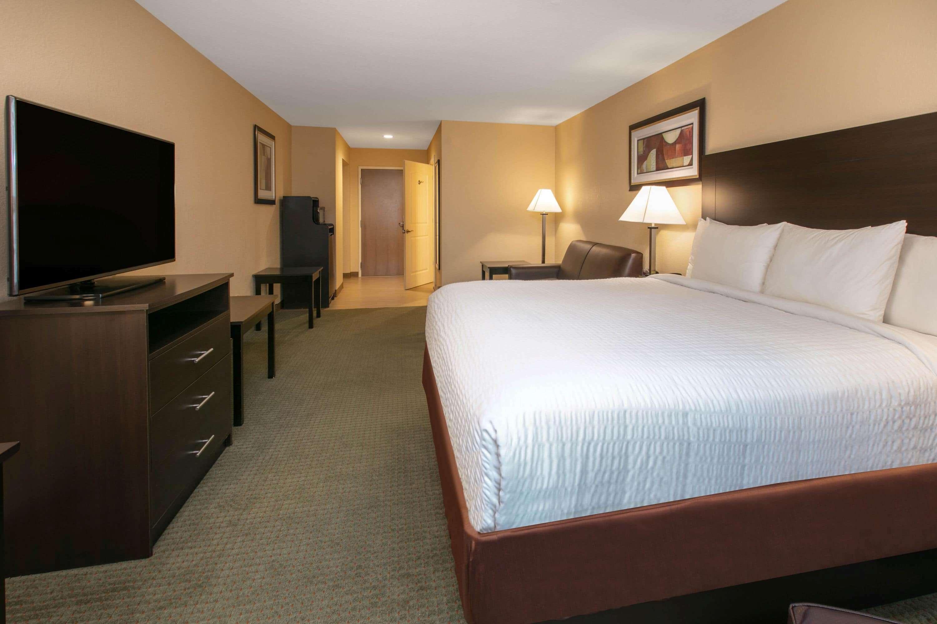 Days Inn & Suites By Wyndham Florence/Jackson Area Eksteriør billede