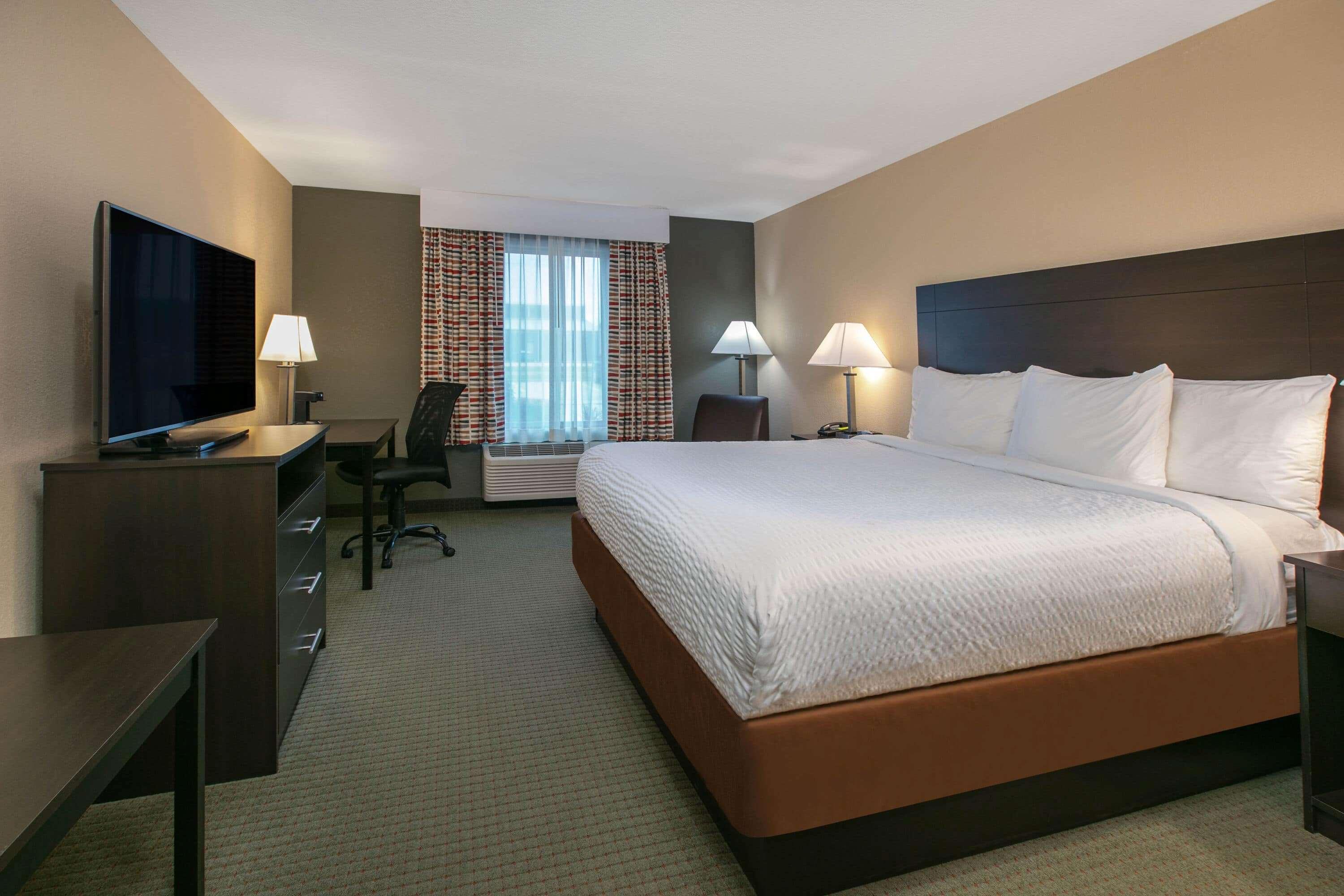 Days Inn & Suites By Wyndham Florence/Jackson Area Eksteriør billede