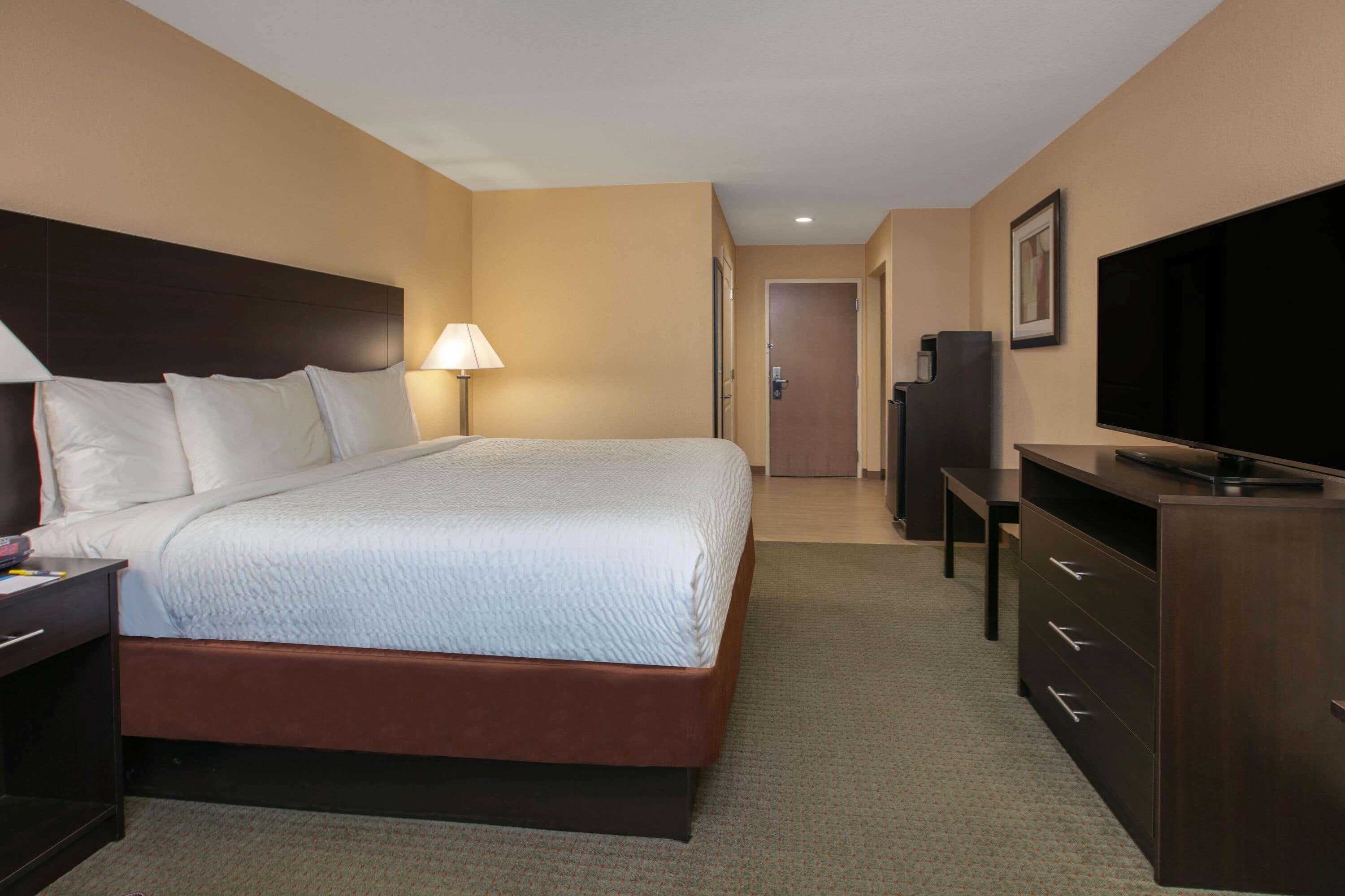 Days Inn & Suites By Wyndham Florence/Jackson Area Eksteriør billede